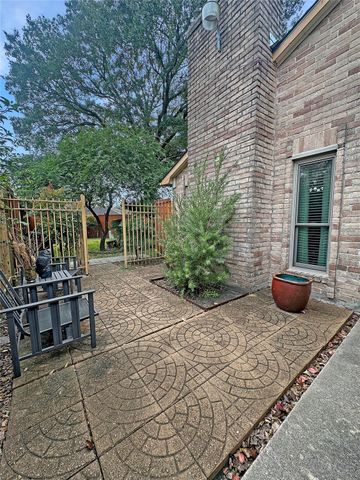 10707 Misty River Drive, Houston, TX 77086