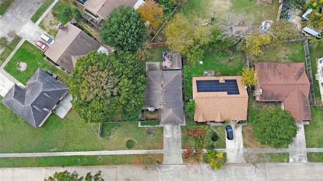 10707 Misty River Drive, Houston, TX 77086