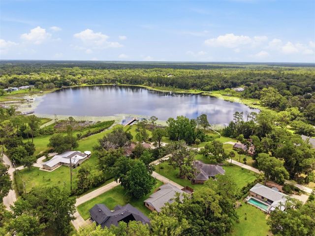 386 LAKE CHARLES ROAD, Deland, FL 32724