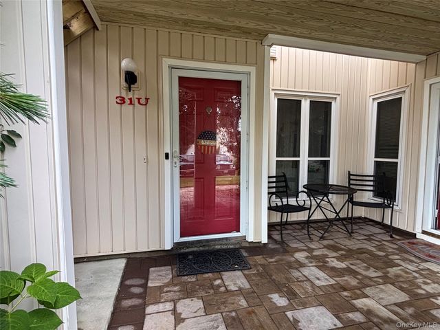 31 Anchor Street U, Freeport, NY 11520