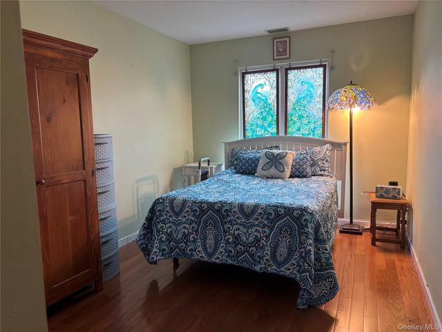 31 Anchor Street U, Freeport, NY 11520