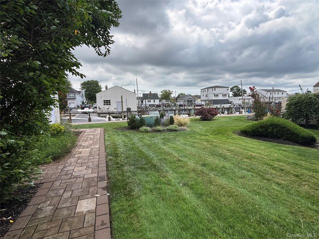 31 Anchor Street U, Freeport, NY 11520