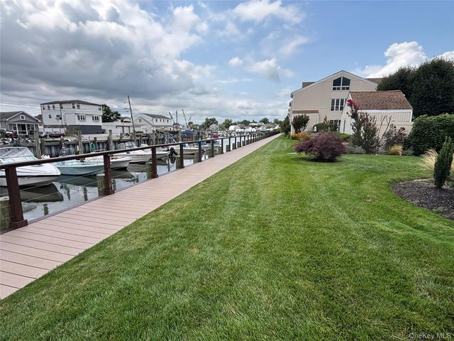 31 Anchor Street U, Freeport, NY 11520