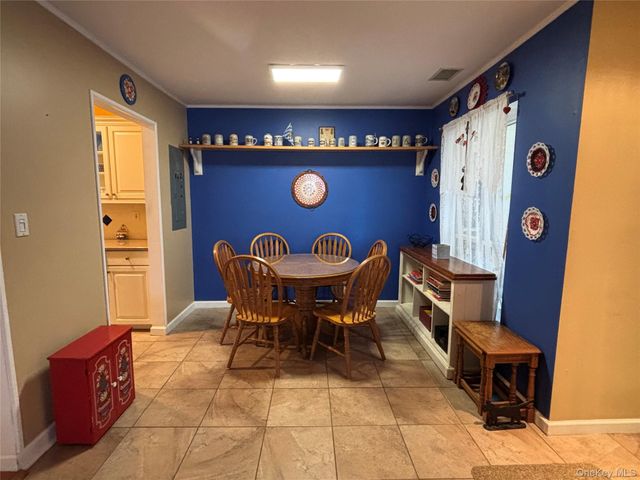 31 Anchor Street U, Freeport, NY 11520
