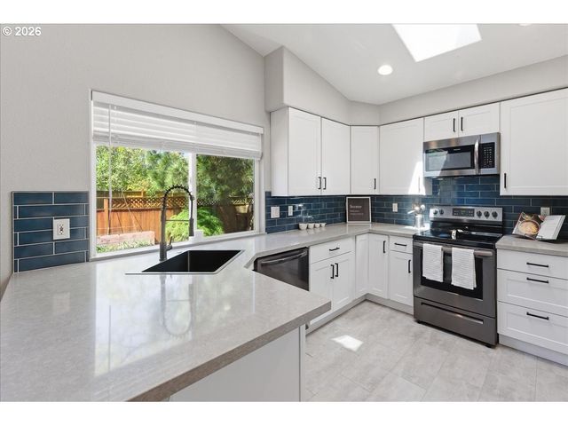 465 Sw SUTHERLAND Way, Beaverton, OR 97006