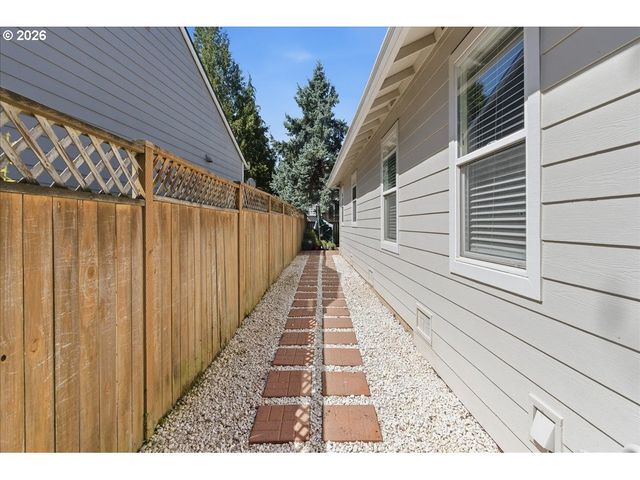 465 Sw SUTHERLAND Way, Beaverton, OR 97006