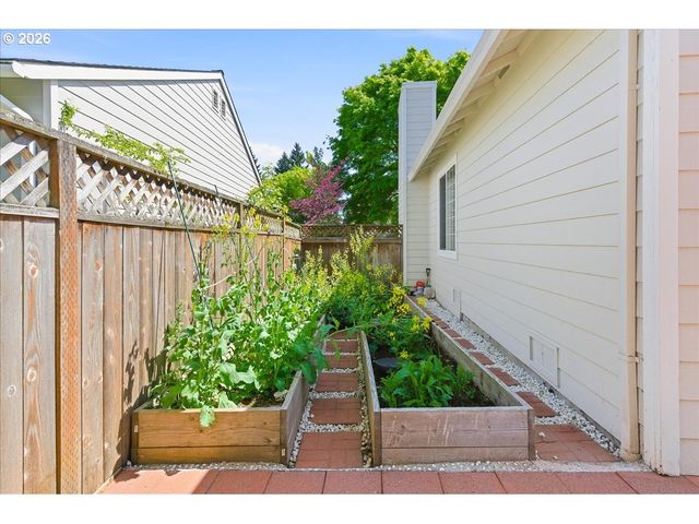 465 Sw SUTHERLAND Way, Beaverton, OR 97006