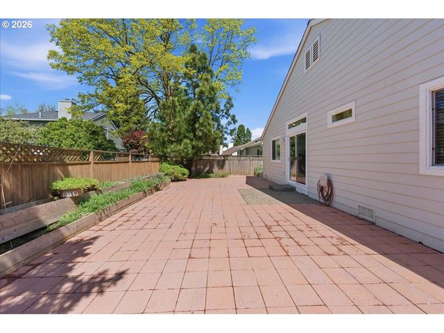 465 Sw SUTHERLAND Way, Beaverton, OR 97006