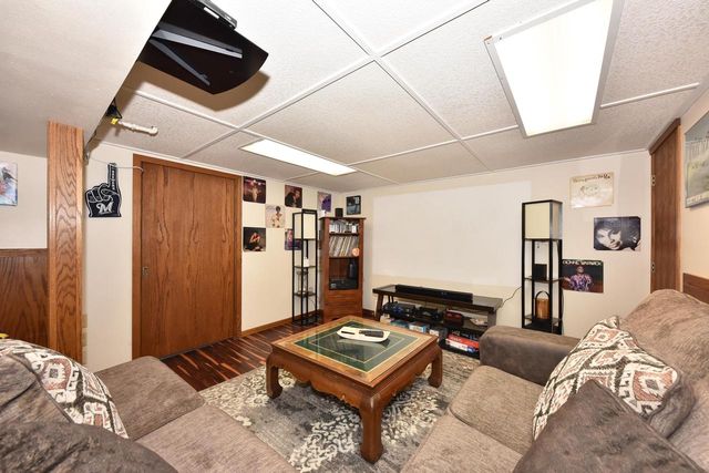 W205N17038 Parkview DRIVE, Jackson, WI 53037
