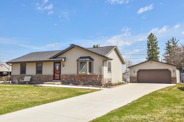 W205N17038 Parkview DRIVE, Jackson, WI 53037