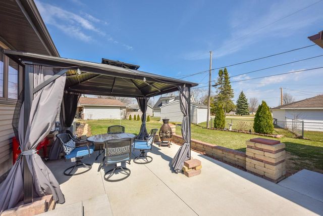 W205N17038 Parkview DRIVE, Jackson, WI 53037