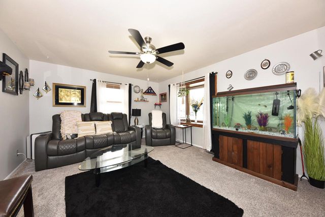 W205N17038 Parkview DRIVE, Jackson, WI 53037