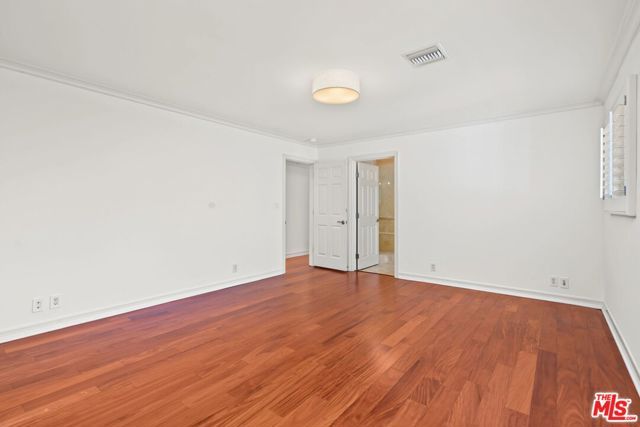 860 Bronze Lane, Los Angeles, CA 90049