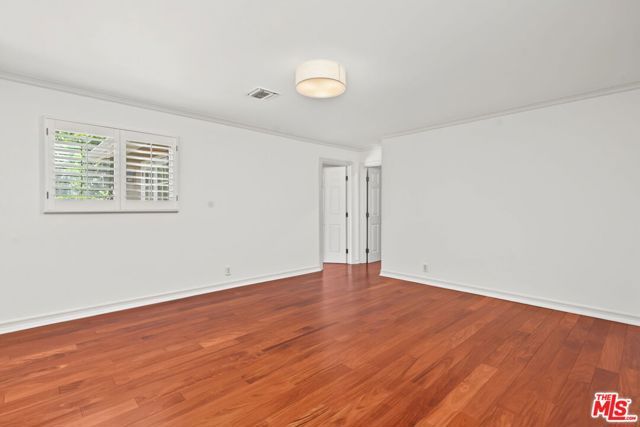 860 Bronze Lane, Los Angeles, CA 90049