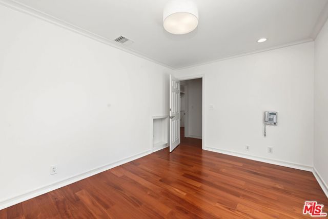 860 Bronze Lane, Los Angeles, CA 90049