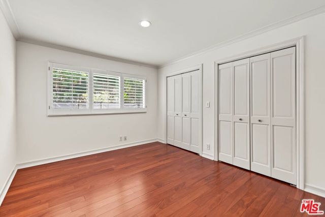 860 Bronze Lane, Los Angeles, CA 90049