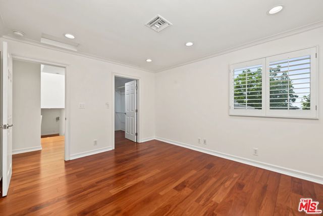 860 Bronze Lane, Los Angeles, CA 90049