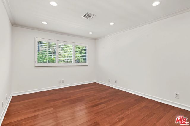860 Bronze Lane, Los Angeles, CA 90049