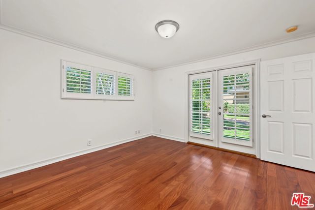 860 Bronze Lane, Los Angeles, CA 90049