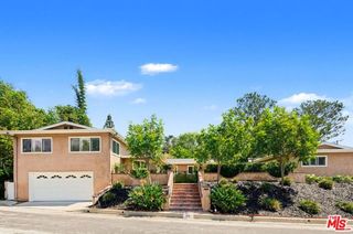 860 Bronze Lane, Los Angeles, CA 90049