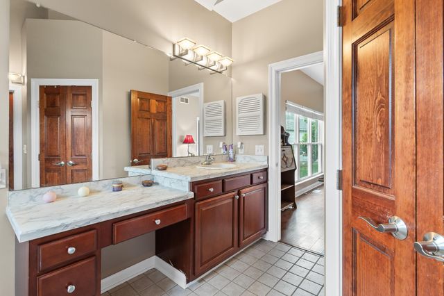 5954 Rainwater Way, Columbus, OH 43228