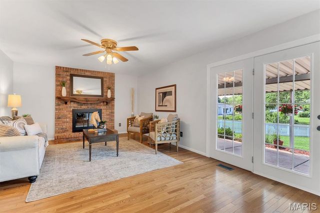 4320 Grand Marnier Drive, St Louis, MO 63129