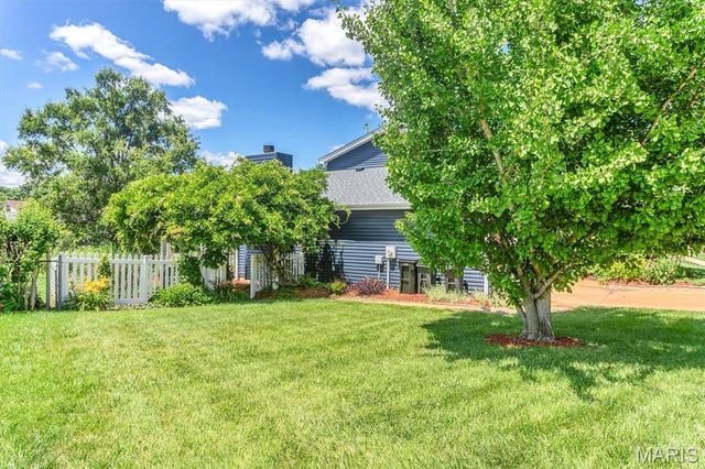 4320 Grand Marnier Drive, St Louis, MO 63129
