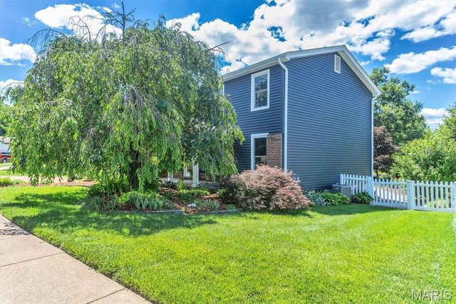 4320 Grand Marnier Drive, St Louis, MO 63129