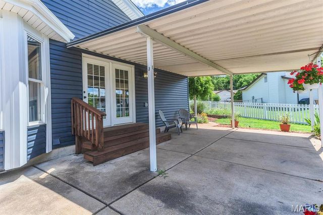 4320 Grand Marnier Drive, St Louis, MO 63129