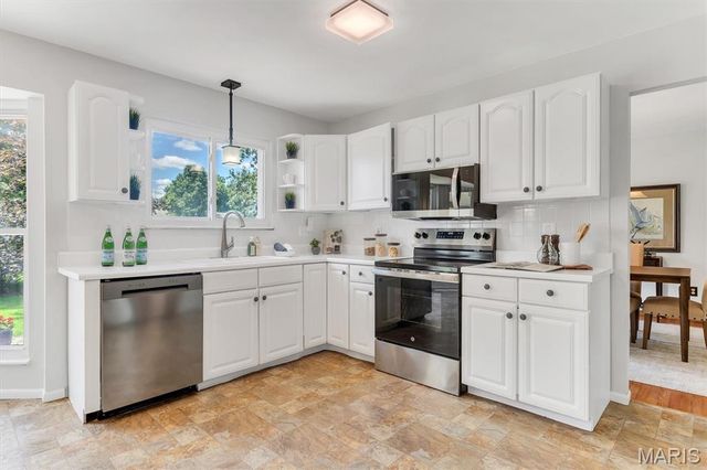 4320 Grand Marnier Drive, St Louis, MO 63129