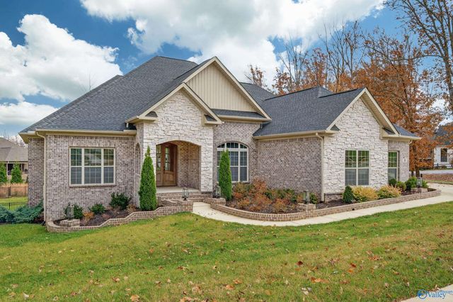 21 Scenic Loop Road, Huntsville, AL 35803