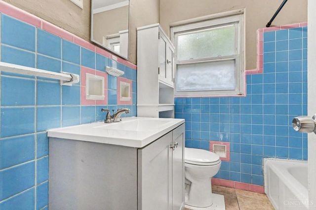 4306 Homelawn Avenue, Green Twp, OH 45211