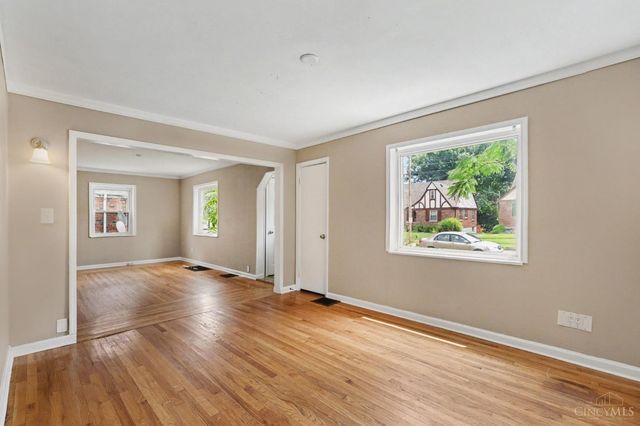 4306 Homelawn Avenue, Green Twp, OH 45211