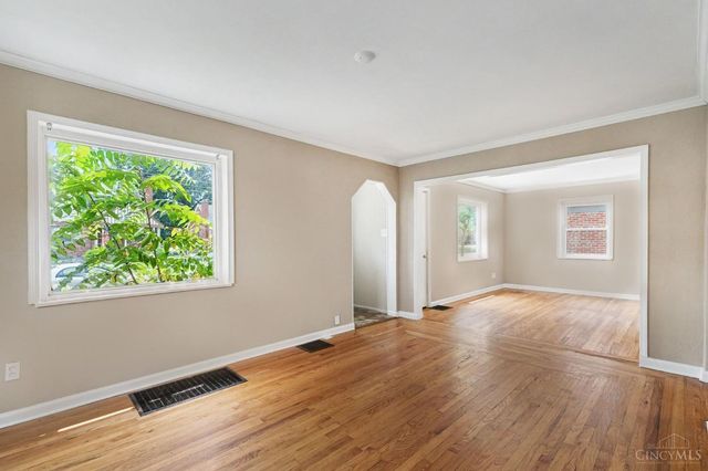 4306 Homelawn Avenue, Green Twp, OH 45211