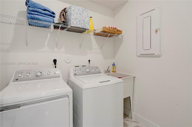 4367 SW 123 ln, Davie, FL 33330