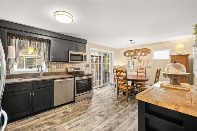 20 Ascension St, Blackstone, MA 01504
