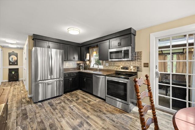 20 Ascension St, Blackstone, MA 01504