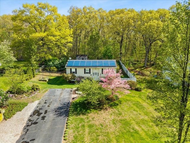 20 Ascension St, Blackstone, MA 01504
