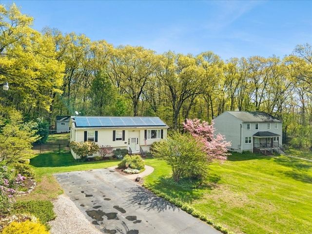 20 Ascension St, Blackstone, MA 01504
