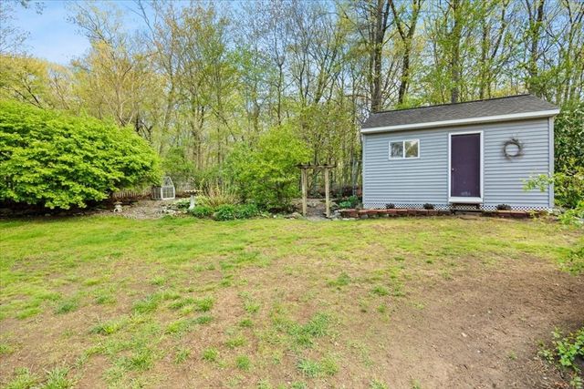 20 Ascension St, Blackstone, MA 01504