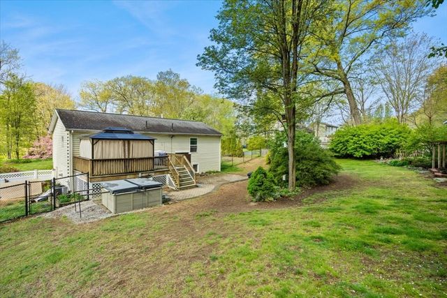 20 Ascension St, Blackstone, MA 01504