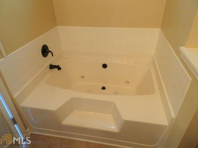 155 Seabreeze Court, Newnan, GA 30265