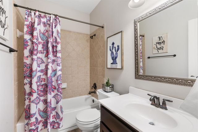 144 Copper Lake LN, Georgetown, TX 78628