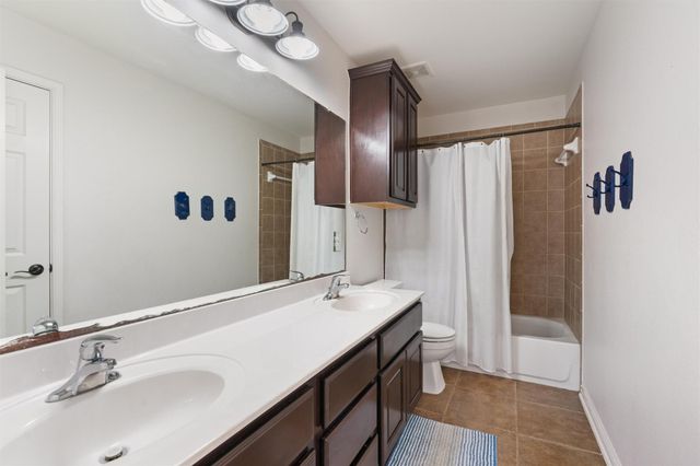 144 Copper Lake LN, Georgetown, TX 78628