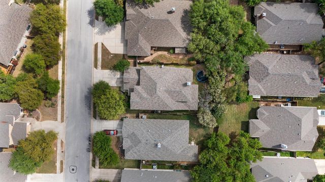 144 Copper Lake LN, Georgetown, TX 78628