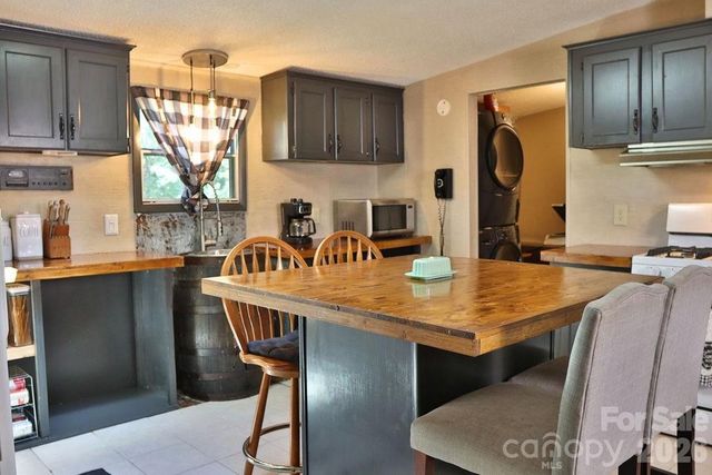 2095 Goodman Lake Road, Morganton, NC 28655