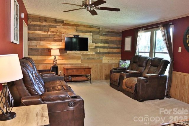 2095 Goodman Lake Road, Morganton, NC 28655