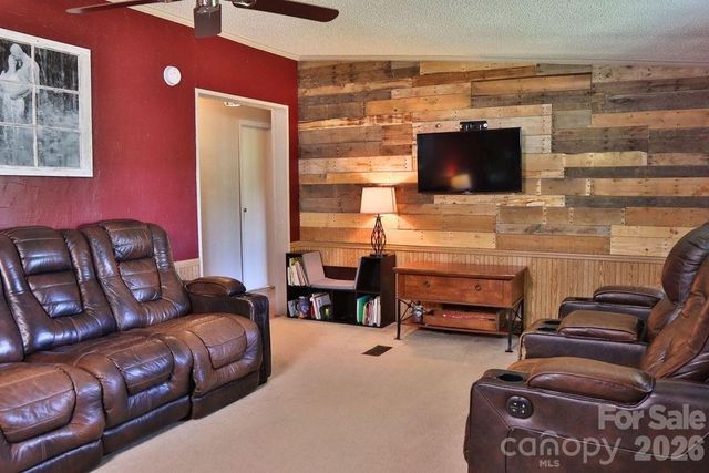 2095 Goodman Lake Road, Morganton, NC 28655