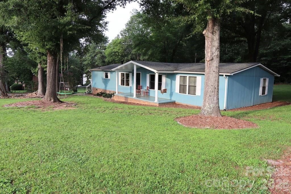 2095 Goodman Lake Road, Morganton, NC 28655