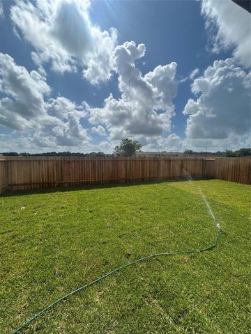 916 Constitution Drive, Bay City, TX 77414